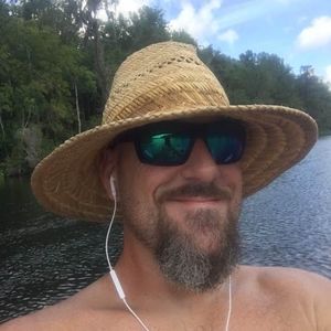 Meet your Posher, Derek